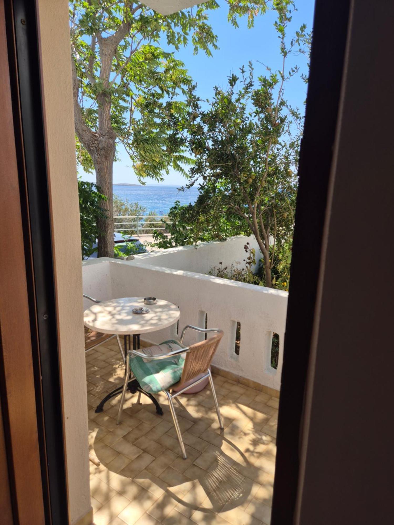 Akrotiri Apartments Makrýgialos 외부 사진