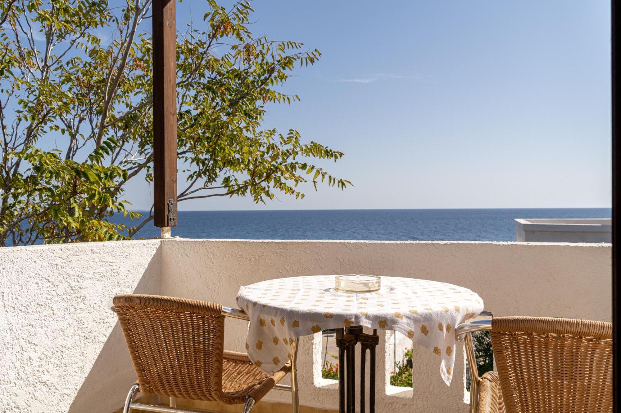 Akrotiri Apartments Makrýgialos 외부 사진