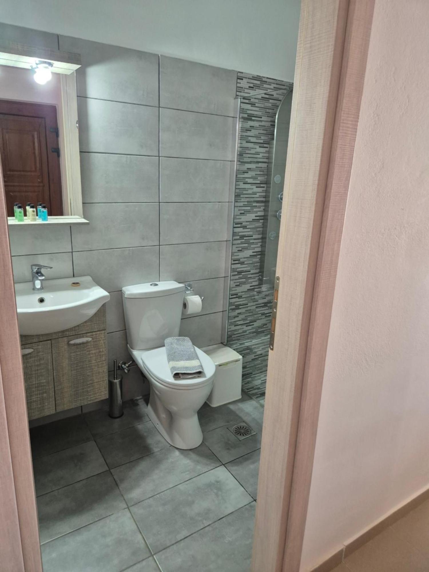 Akrotiri Apartments Makrýgialos 외부 사진